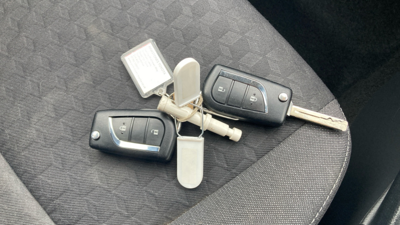 Toyota Yaris 1.5 Hybrid Design 5dr CVT Hybrid Hatchback